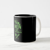Echte Mannen — Eet groenten Tweekleurige Koffiemok (Voorkant rechts)