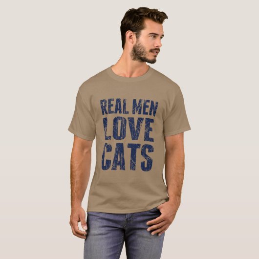 Echte Mannen houden van katten en grillige stijl T-shirt (Voorkant volledig)