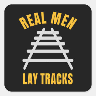 Echte mannen leggen rails vast vierkante sticker