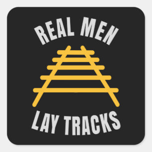 Echte mannen leggen rails vast vierkante sticker