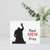 Echte Mannen Pray Briefkaart (Staand voorkant)
