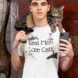 Echte Mannen T-shirt<br><div class="desc">Dit ontwerp werd gecreeerd door digitale kunst. U kunt de stijl van dit shirt veranderen door Meer > onder de stijloptie te kiezen. Het kan worden gepersonaliseerd door op de aanpassingsknop te klikken en de kleur te wijzigen, een naam, initialen of je favoriete woorden toe te voegen. Neem contact met...</div>