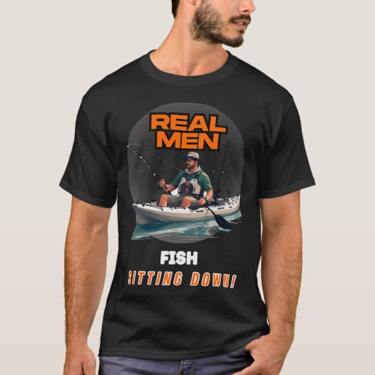 Echte mannen vissen zittend t-shirt (Voorkant)
