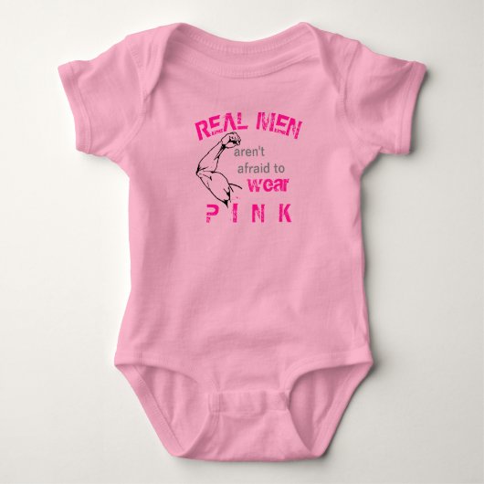 Echte Mannen zijn niet bang om roze Baby Bodysuit  (Voorkant)