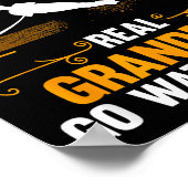 Echte opa's gaan waterskiën Mannen waterskiën Wav Poster (Hoek)