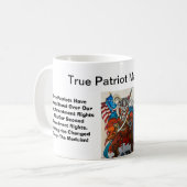 Echte patriotten staan boven de eerste amendemente koffiemok (Voorkant links)