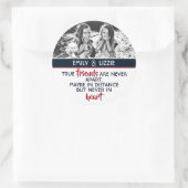 Echte vrienden zijn nooit uit elkaar met afbeeldin ronde sticker (Tas)