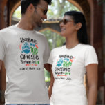 Echtgenoot Echtgenote Cruise Partners Honeymoon  T-shirt<br><div class="desc">Dit ontwerp kan worden gepersonaliseerd in het voorziene gebied door de foto en/of tekst te wijzigen. Of het kan worden aangepast door op "Personaliseer deze sjabloon" te klikken en vervolgens de optie "Klik om verder aan te passen" te kiezen en de achtergrondkleur te verwijderen of te wijzigen, tekst toe te...</div>
