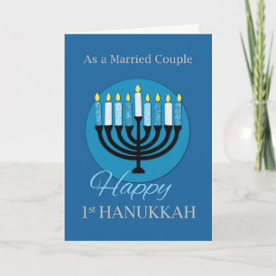 Echtgenoot eerst Hanukkah Menorah op Dark Blue Kaart