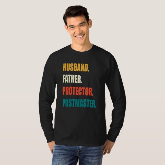 Echtgenoot Vader Beschermer Postmaster T-shirt (Voorkant volledig)