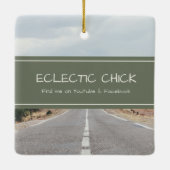 Eclectic Chick Zoek me op YouTube en Facebook Keramisch Ornament (Achterkant)