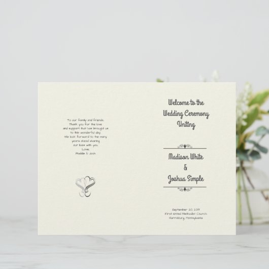 Ecru Hearts Folded Wedding Program Sjabloon (Staand voorkant)