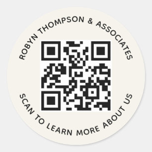 Ecru QR-code stickers op maat bedrijfsnaam rond