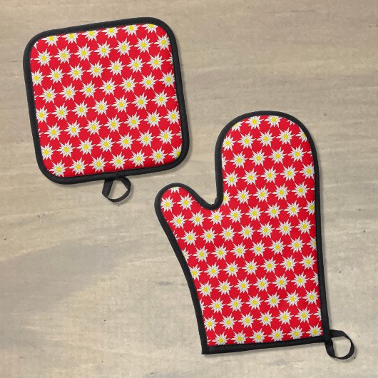 Edelweiss Patroon Rode Oven Mitt en Pothouder Set