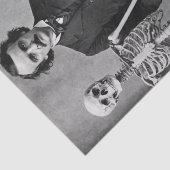 Edgar Allan Poe met een skelet Halloween Art Tissuepapier (Detail)