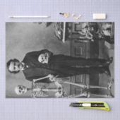 Edgar Allan Poe met een skelet Halloween Art Tissuepapier (Craft)