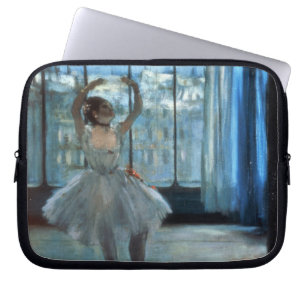Edgar Degas Dancer voor een raam Laptop Sleeve