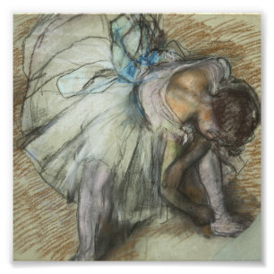 Edgar Degas - danser past haar schoen aan Foto Afdruk