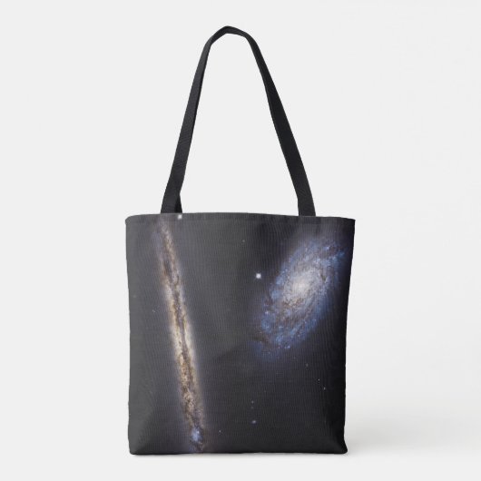 Edge-On Galaxy NGC 4302 & gekantelde Galaxy NGC 42 Tote Bag (Achterkant)
