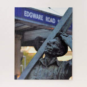 Edgeware Road Station Statue - 16 x 20 - 520 pcs. Legpuzzel