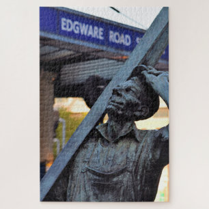 Edgeware Road Station Statue - 20x30 - 1014 pcs. Legpuzzel