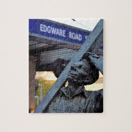 Edgeware Road Station Statue - 8x10 - 110 pcs. Legpuzzel (Verticaal)