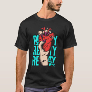 Edgy Realistische Hart Handknijp Streetwear Grafie T-shirt
