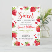 Editable Berry Sweet Baby Shower Invitation, Blush Kaart (Staand voorkant)