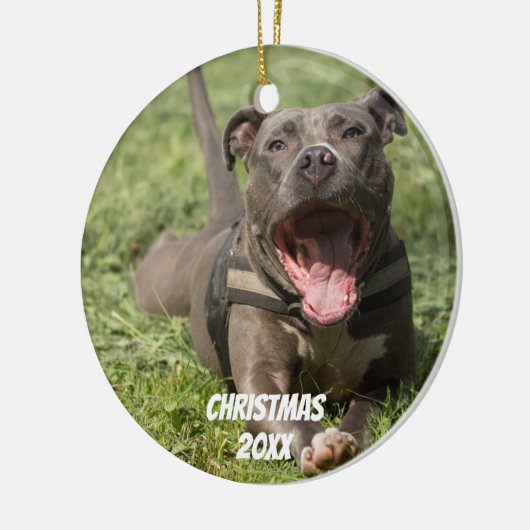 Editable Brown Pitbull in Grass Keramisch Ornament (Links)