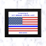 Editable USA Flag Thin Blue Line Police Officer Cadeaudoosje<br><div class="desc">Deze bewerkbare cadeaudoos bevat de Amerikaanse vlag met een dunne blauwe lijn. De tekst is bewerkbaar zodat u de informatie en de lettertypestijl, -grootte en -kleur kunt wijzigen. Controleer ook de opties voor de kleuren van het lijst. Dit kan worden gebruikt als herdenkingspakket, maar kan ook worden gebruikt voor de...</div>