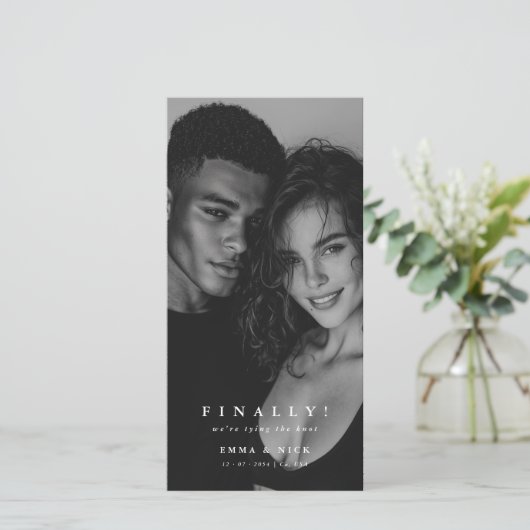 Editorial Photo Finally Wedding Save the Date (Staand voorkant)