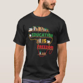 Education is Freedom Map of Africa Bookshelf Black T-shirt (Voorkant)