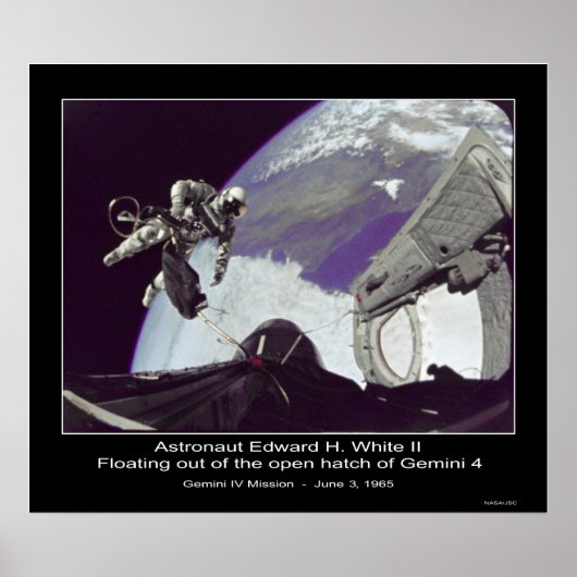 Edward H. White II - Floating out of Gemini 4 Poster (Voorkant)