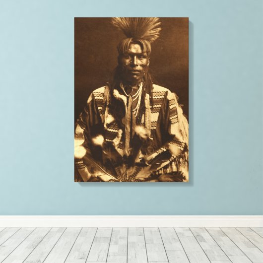 Edward S Curtis A Piegan Dandy Canvas Afdruk (Insitu (Houten vloer))