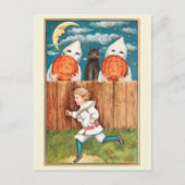Edwardian Era Boy Running from Ghosts Halloween Briefkaart (Voorkant)