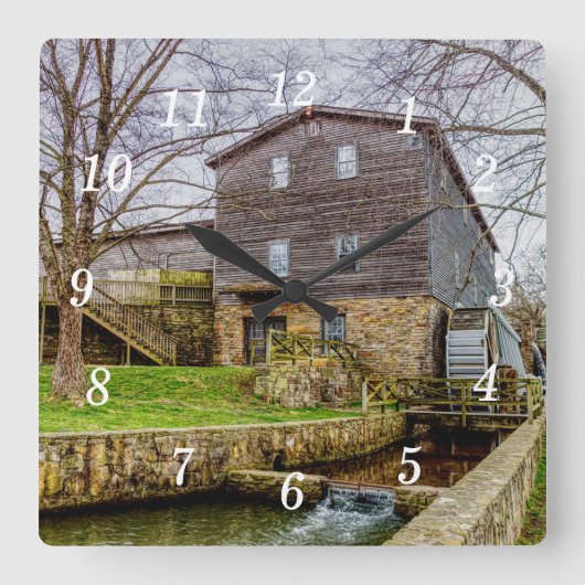 Edwards Mill Wandklok (Voorkant)