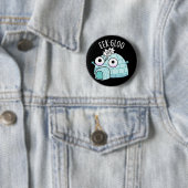 Eek-gloo Grappige Iglo Grappenmaker Donkere BG Ronde Button 5,7 Cm (In situ)