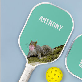 Eekhoorn blazen een Bubblegum Bubble Animal Foto Pickleball Paddle