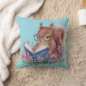 Eekhoorn die een boek leest, genesteld in bloemen kussen (Deken)