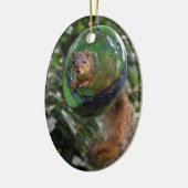 Eekhoorn hangt rond keramisch ornament (Links)