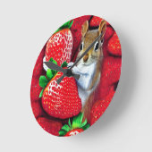 Eekhoorn in de aardbeienhemel ronde klok (Hoek)