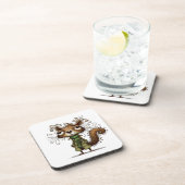 Eekhoorn in een groene trenchcoat bier onderzetter (Rechterzijde)