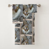 Eekhoorn JEUK aan een Nut Bad Handdoek (Insitu)