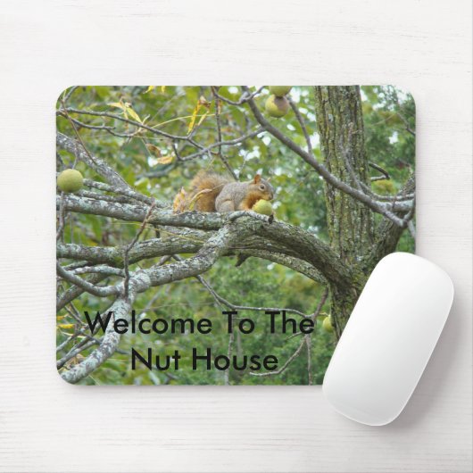 Eekhoorn met een walnoot, welkom in het Nut House Muismat (Met muis)