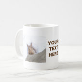 Eekhoorn met walnoot koffiemok (Voorkant links)