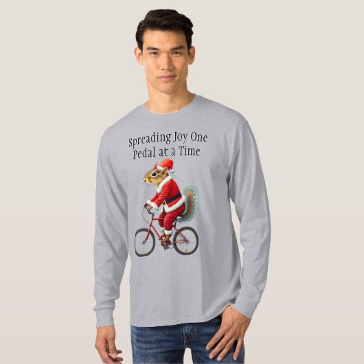 Eekhoorn op een fiets kerstcadeau voor fietser t-shirt (Voorkant volledig)