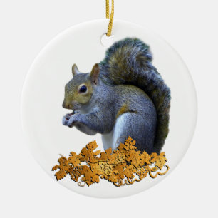 Eekhoorn op gouden bladeren keramisch ornament