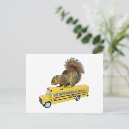 Eekhoorn op schoolbus briefkaart (Staand voorkant)