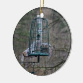 Eekhoorn op vogelvoer keramisch ornament (Links)