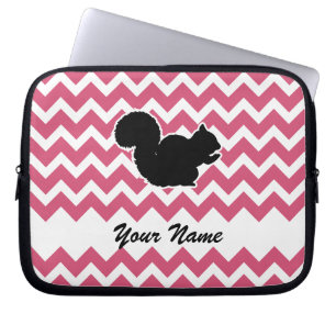 Eekhoorn Silhouet met roze Chevron Patroon Laptop Sleeve